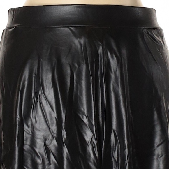 Joe B by Joe Benbasset Black Stretch Mini Skirt - Picture 6 of 8